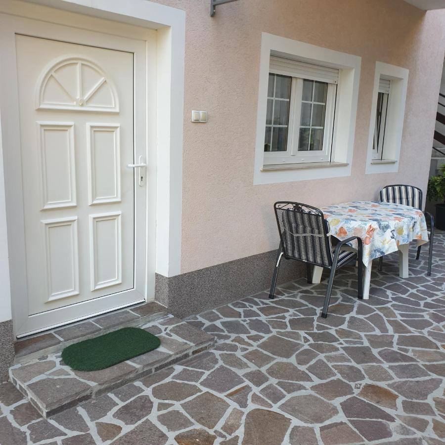 Apartment Sara Crikvenica Εξωτερικό φωτογραφία